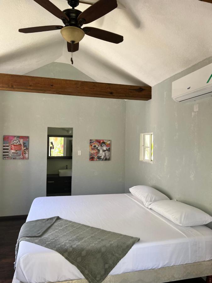 Jamaica Colors Hotel And Eco-Retreat 포트안토니오 외부 사진